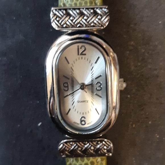 Watch - Picture 2 of 5